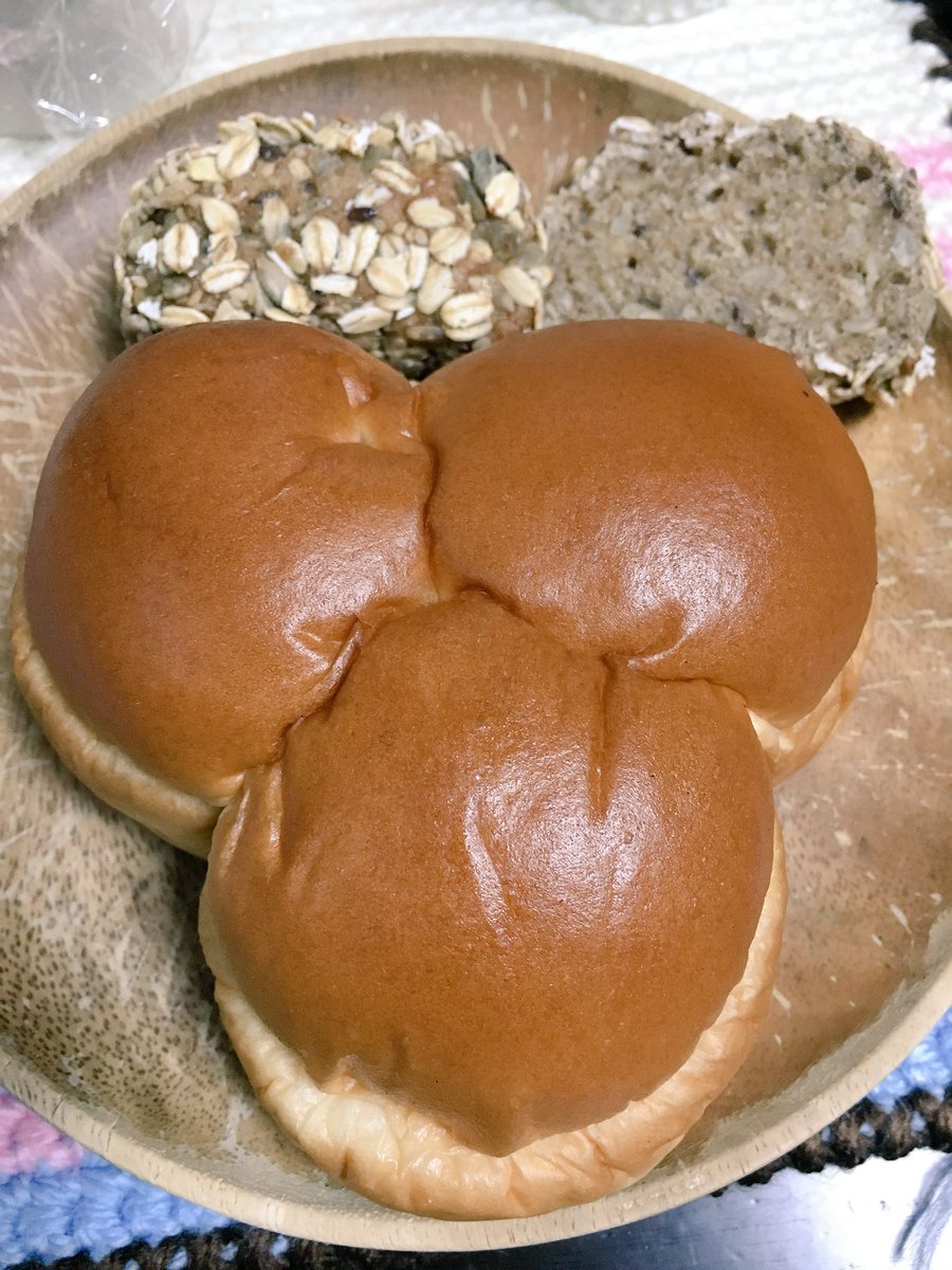 ヤマザキ３色パン.jpg